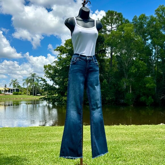 EUC Mother Denim The Weekender Fray Disco Dolls Jeans Size 27 - Picture 1 of 15